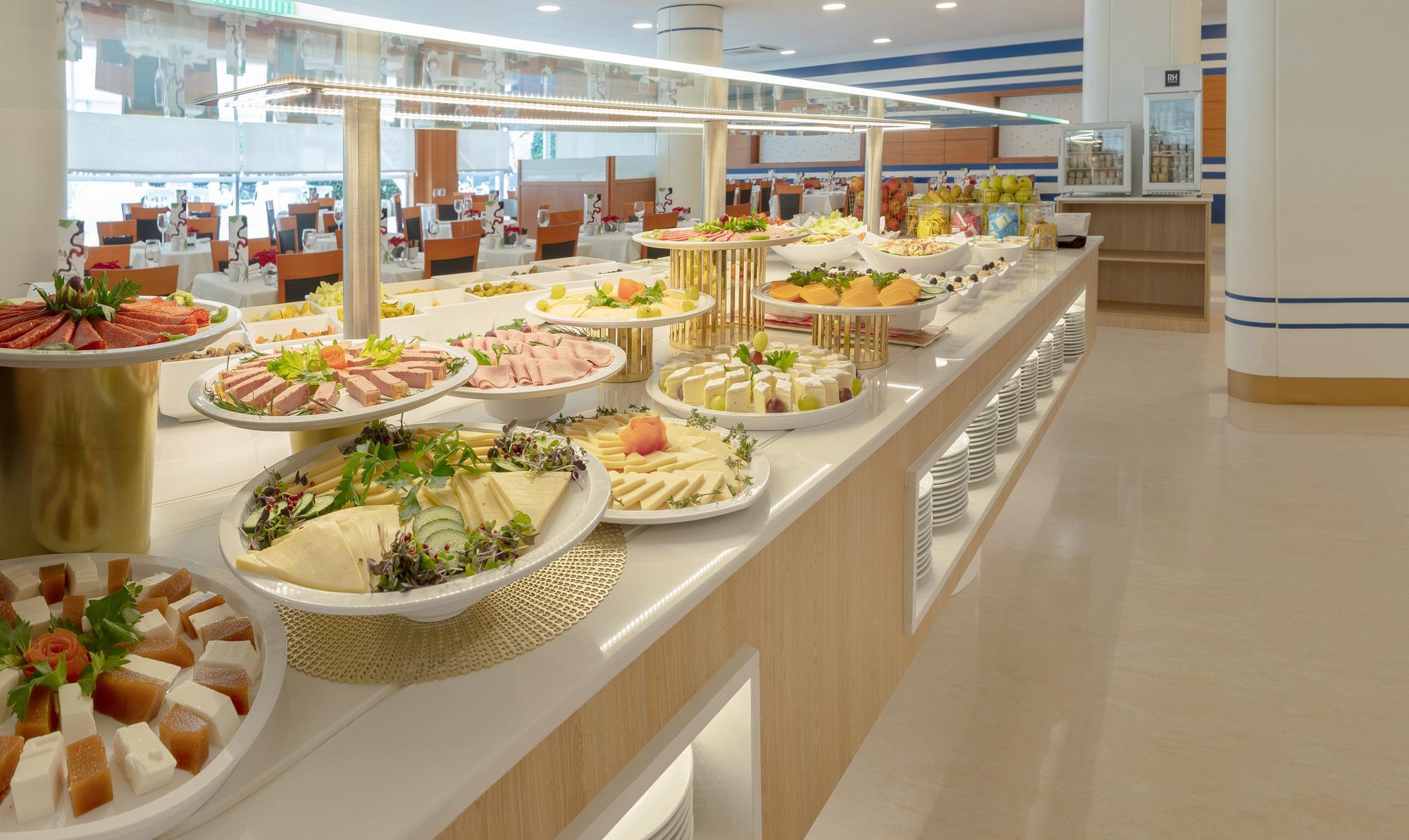Hotel Rh Royal - Recommend For Adults Benidorm Restaurant photo
